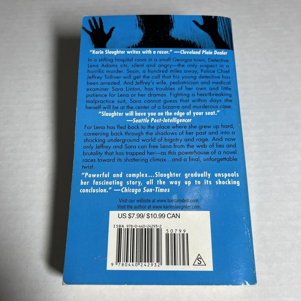 Beyond Reach: A Novel (Grant‎ County) - Mass Market Paperback - GOOD